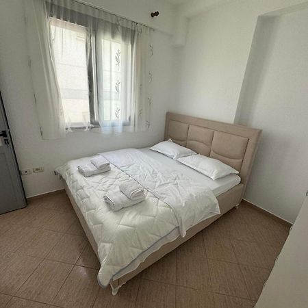 SarandëTaulantアパートメント エクステリア 写真